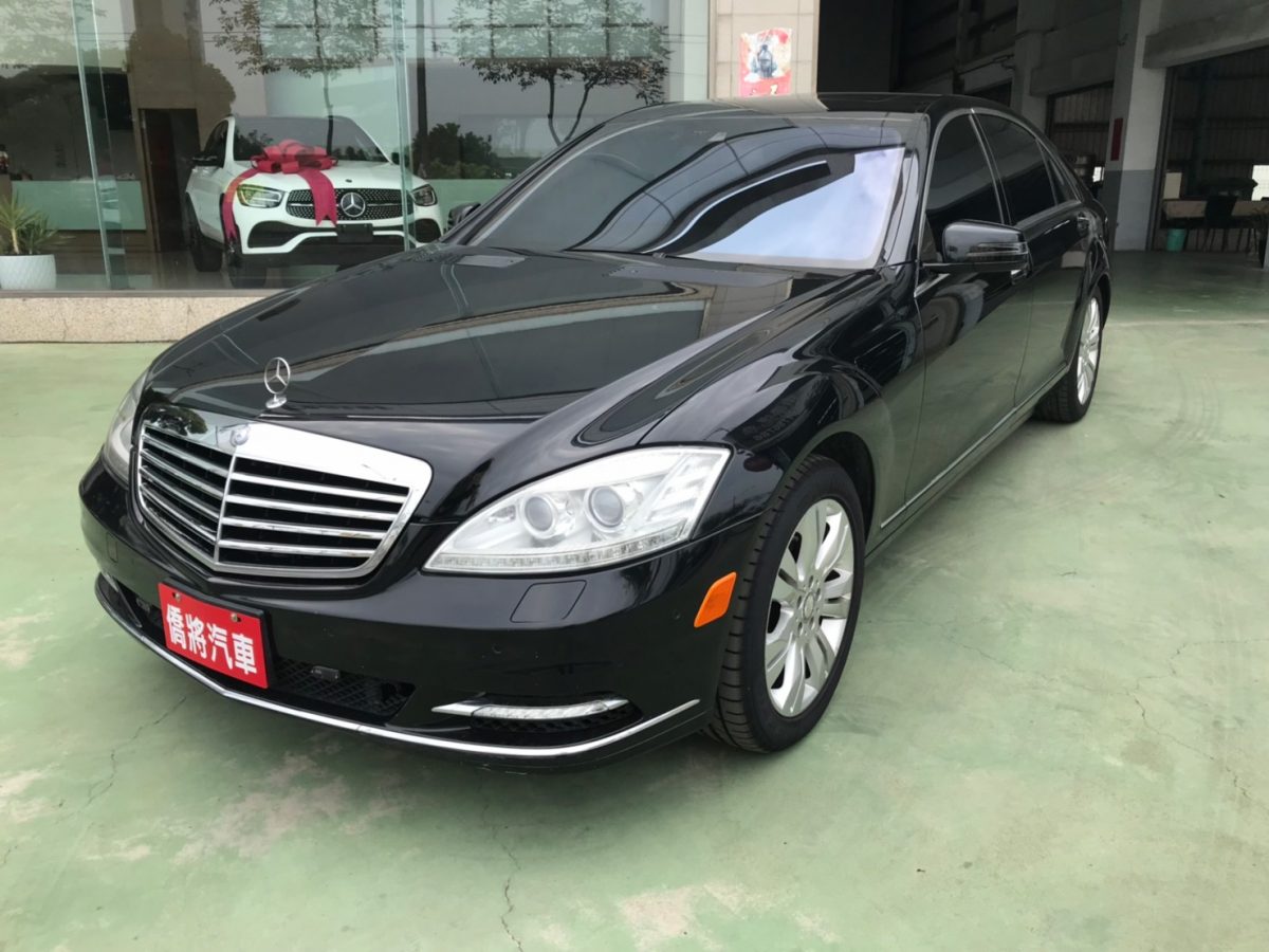 2009s400油電車黑3.5ccSUM31.8萬 新車5百多現在入手賓士S級豪華轎車打一折在對折_210606_5