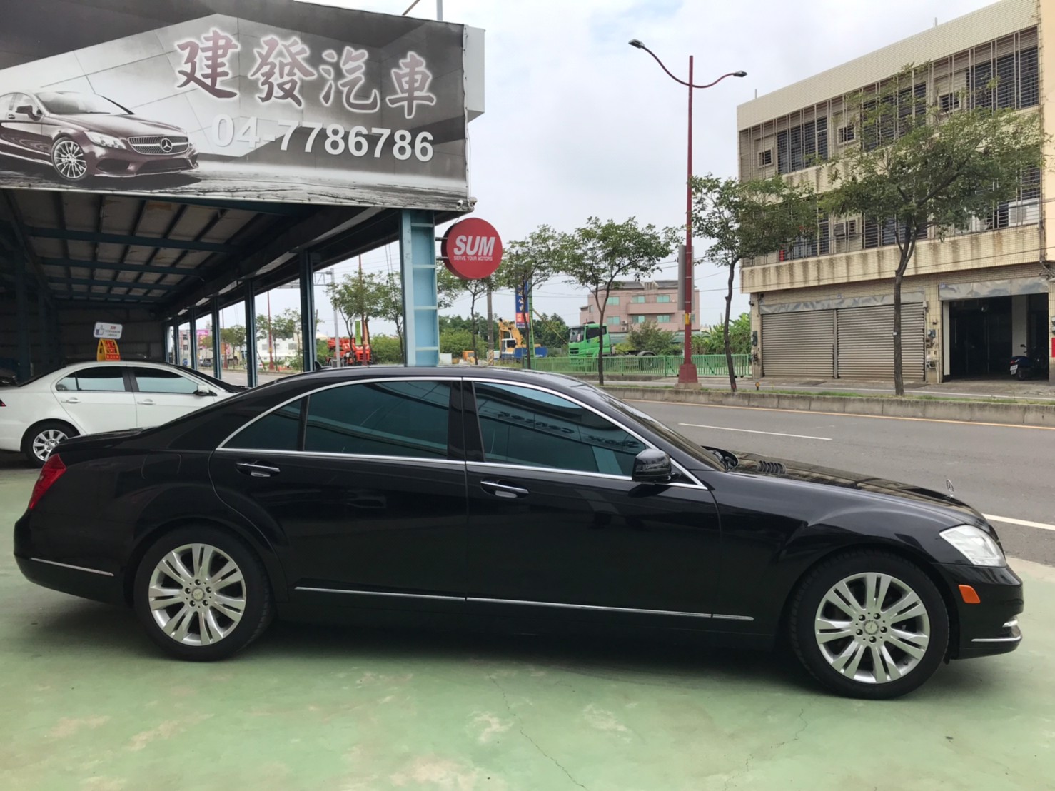 2009s400油電車黑3.5ccSUM31.8萬 新車5百多現在入手賓士S級豪華轎車打一折在對折_210606_1