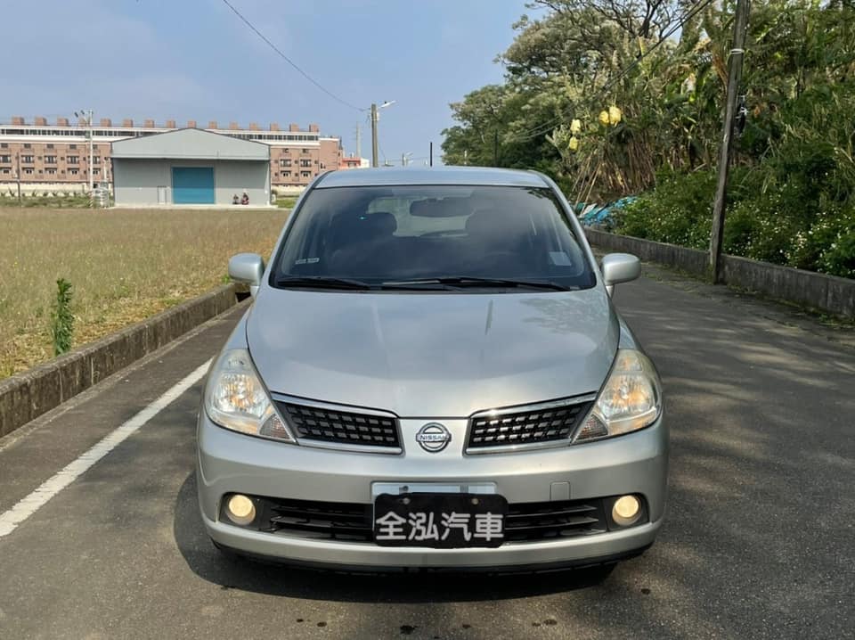 2009年Nissan TIIDA 5門