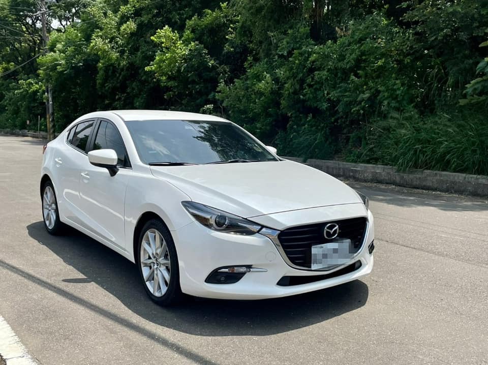 2017年馬自達 MAZDA 3