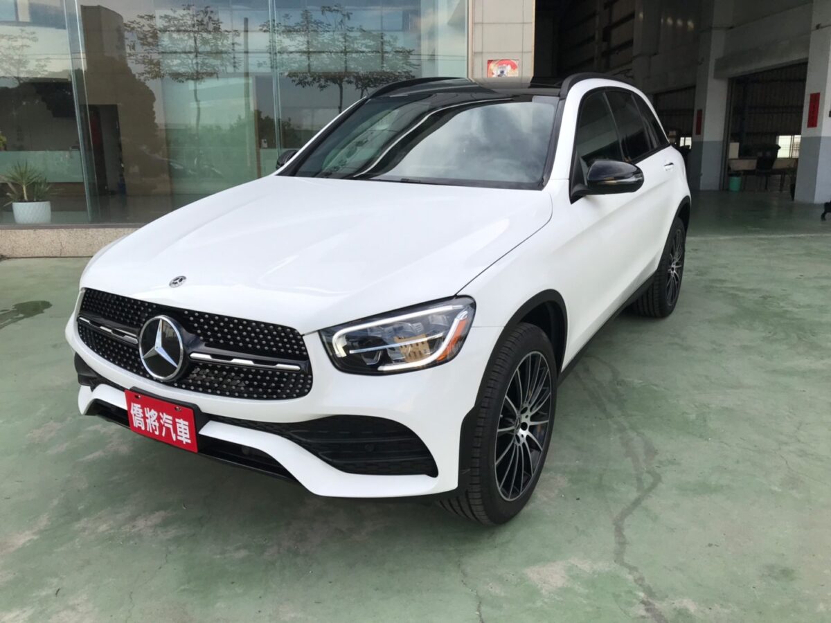 GLC300 2019年白色2020型夜色版193本。SUM208。現場開210_210523_0