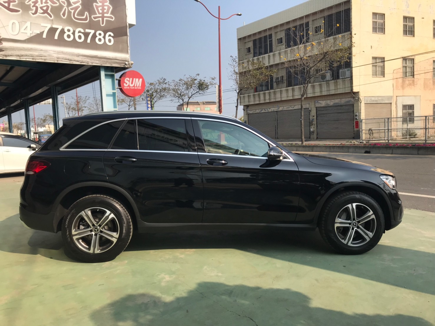 GLC300 SUV 黑 198。車身8980。 底196。 開208。LED頭燈 尾燈 盲點偵測_210316_5